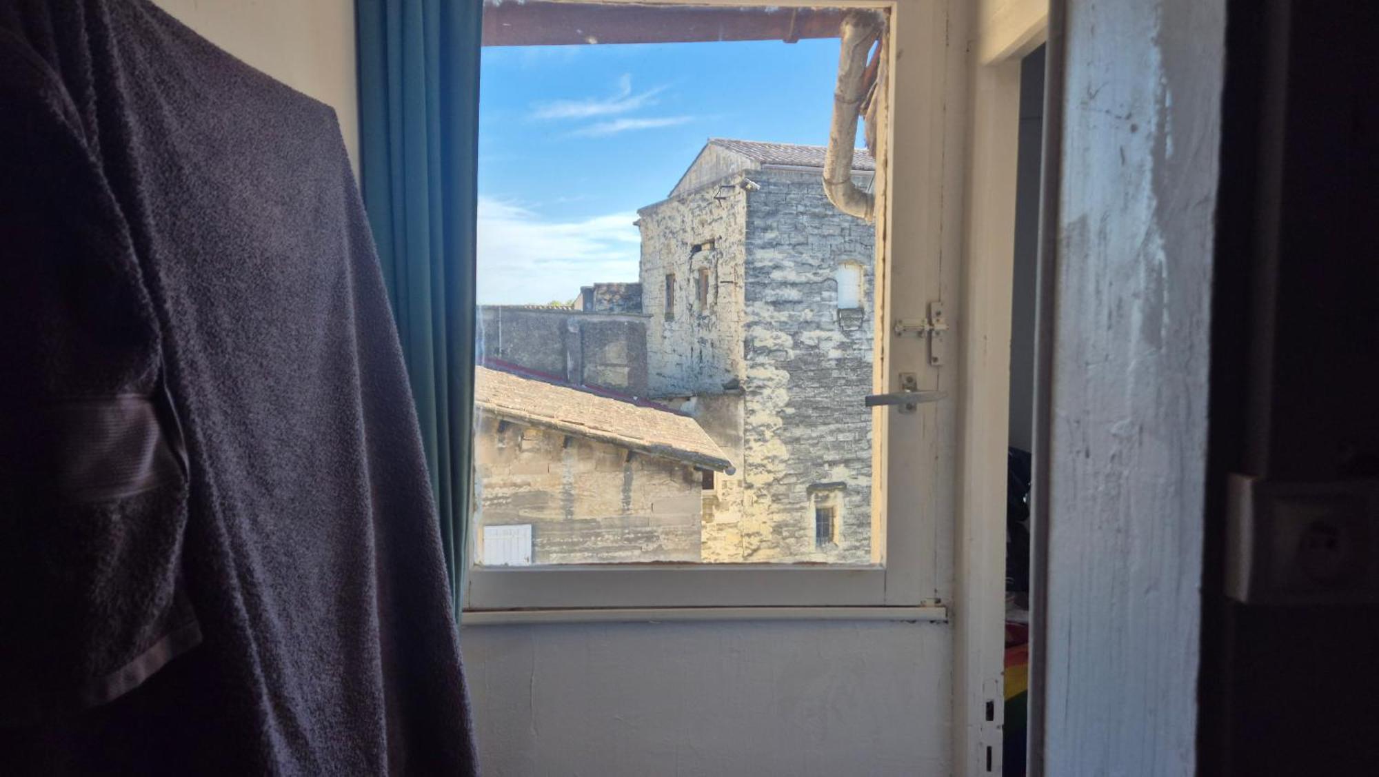 Un Nid Sur Les Toits Face Au Palais Des Papes Apartment *